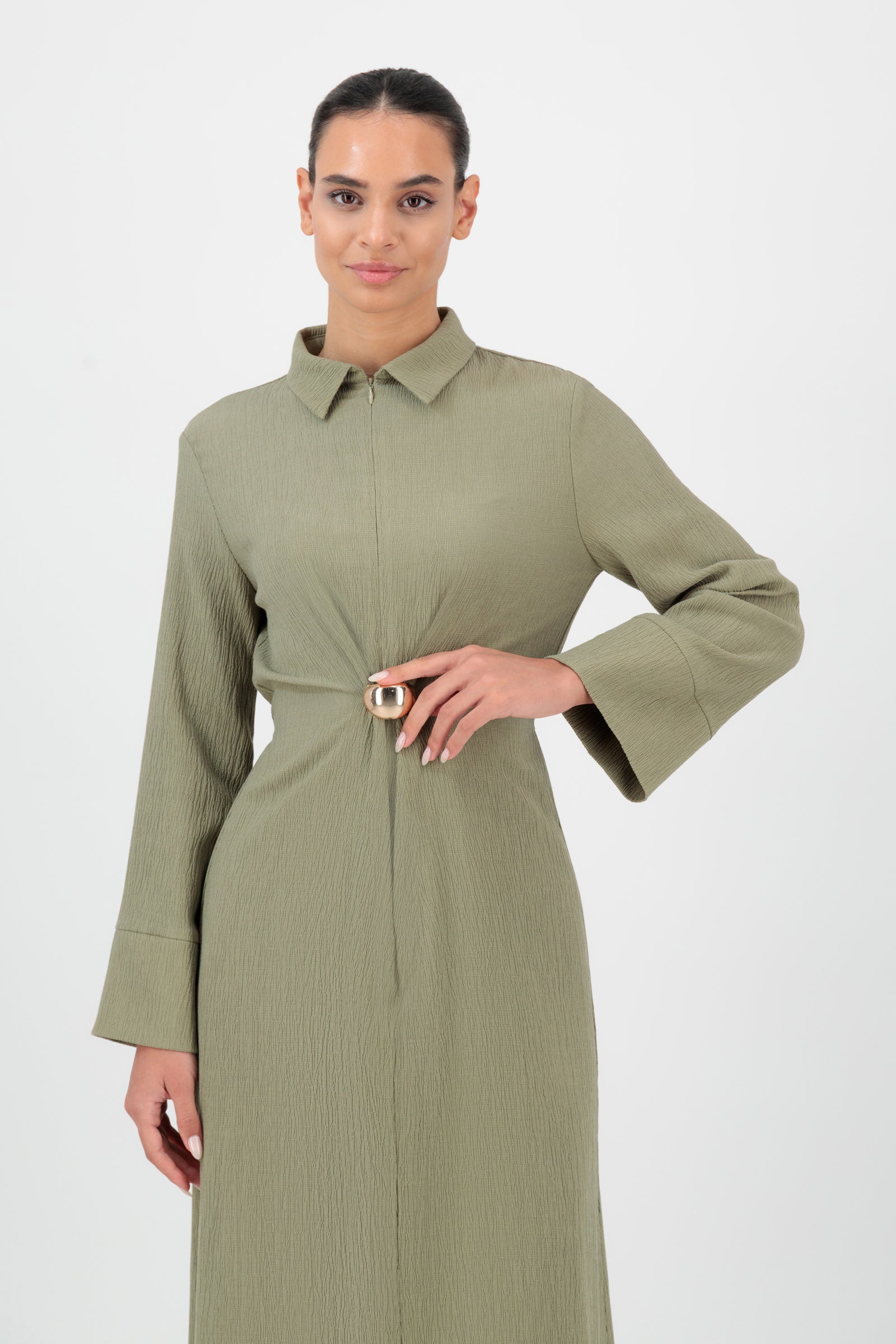 Gold Accent Half Zip Abaya - Pistachio