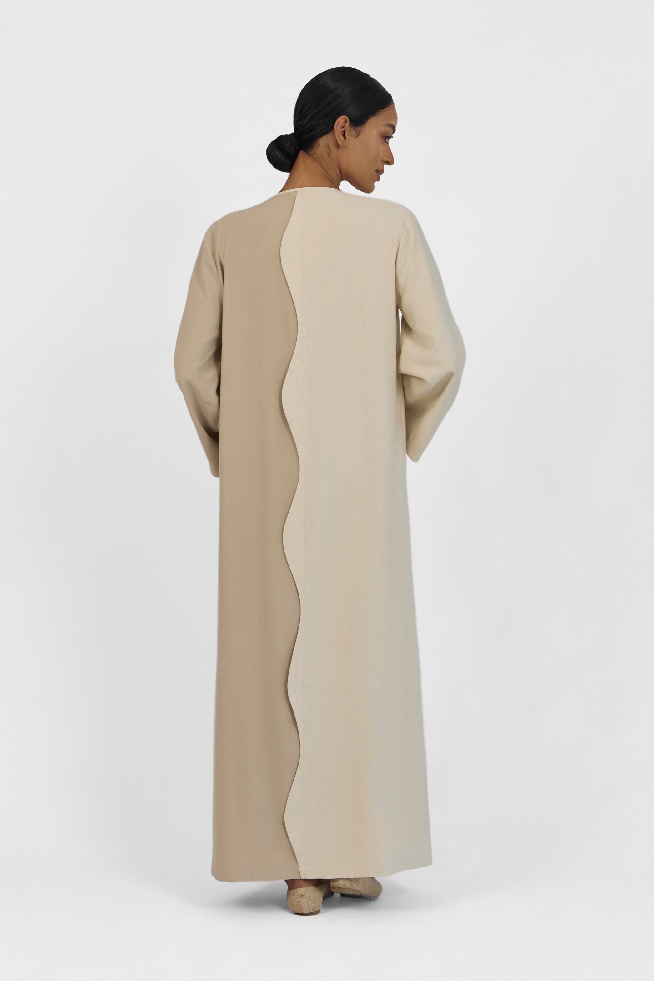 Two-Tone Wavy Abaya