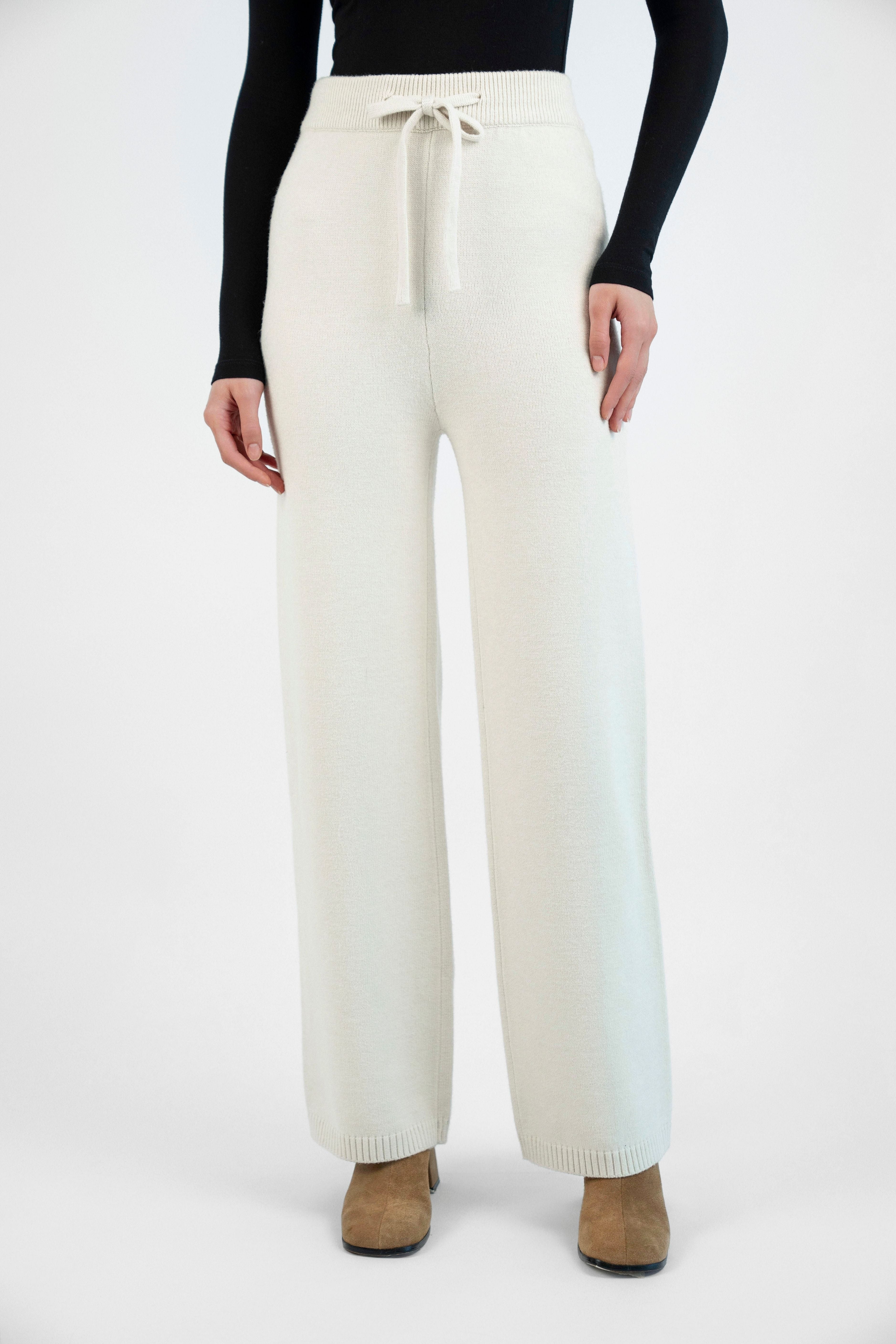 Front view of the Cloud Knit Pants in Cream – soft, cozy wide-leg pants with a relaxed fit for ultimate comfort and style.