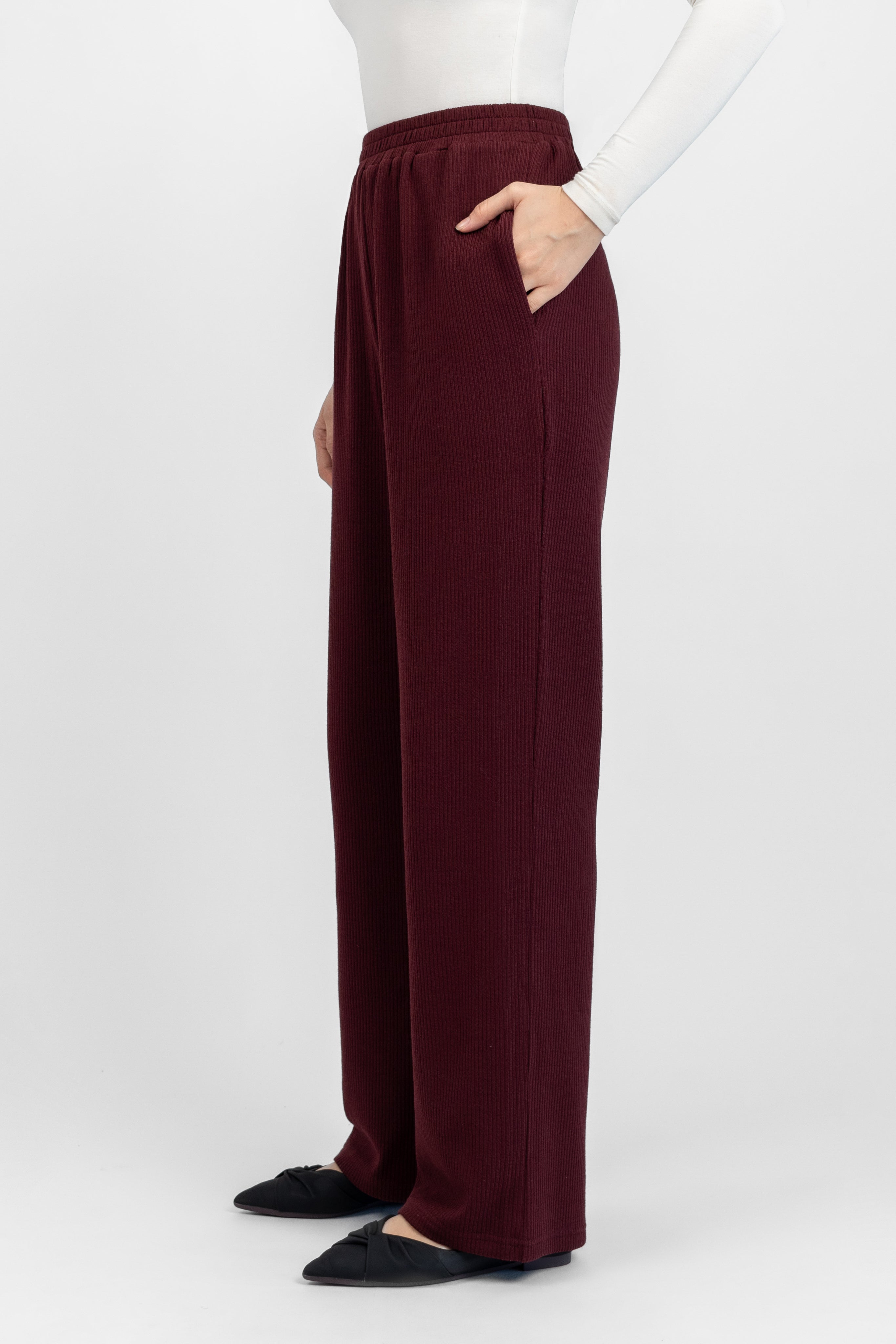 Knit Relaxed Fit Pants - Black Cherry