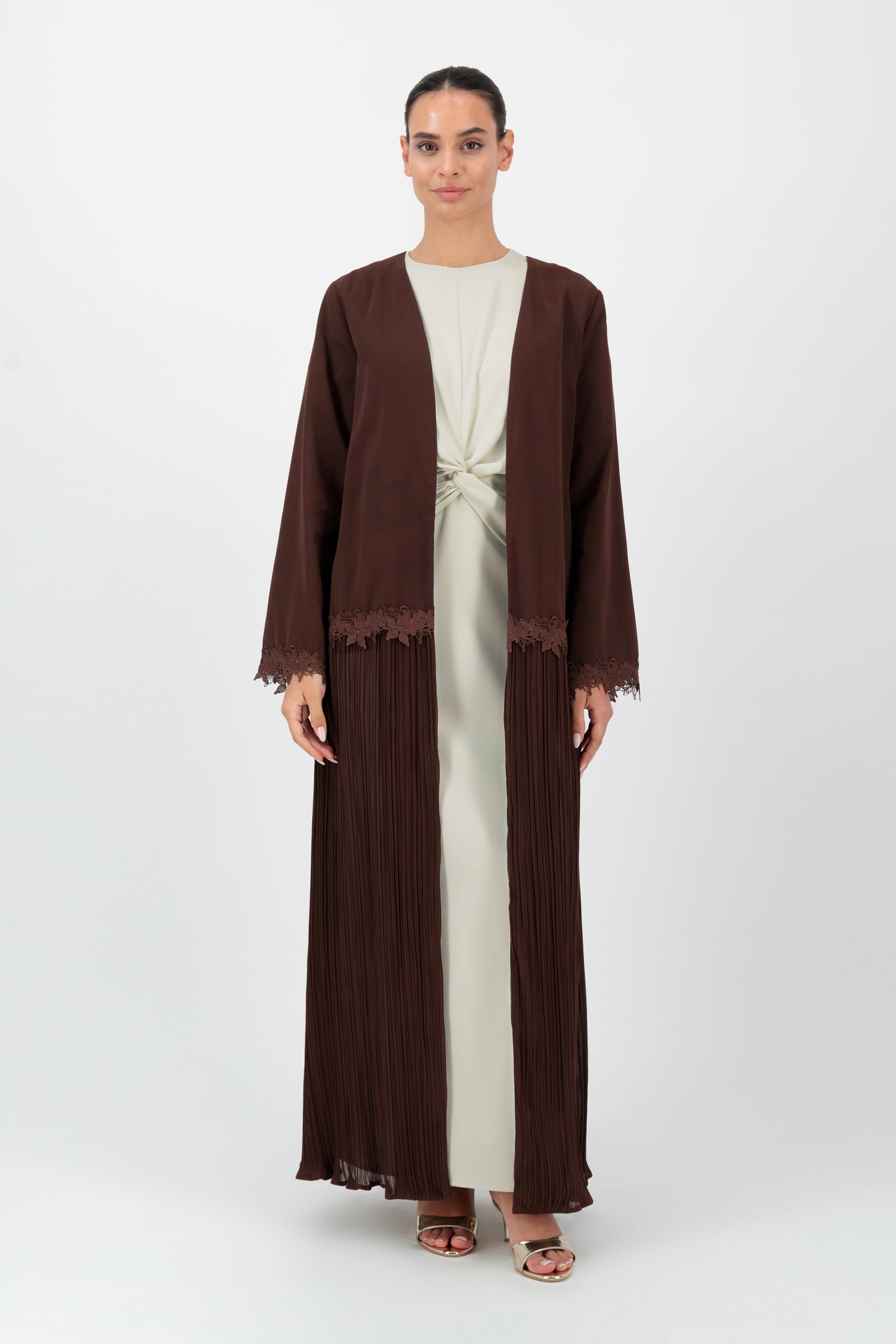 Floral Trim Pleated Abaya - Qahwa