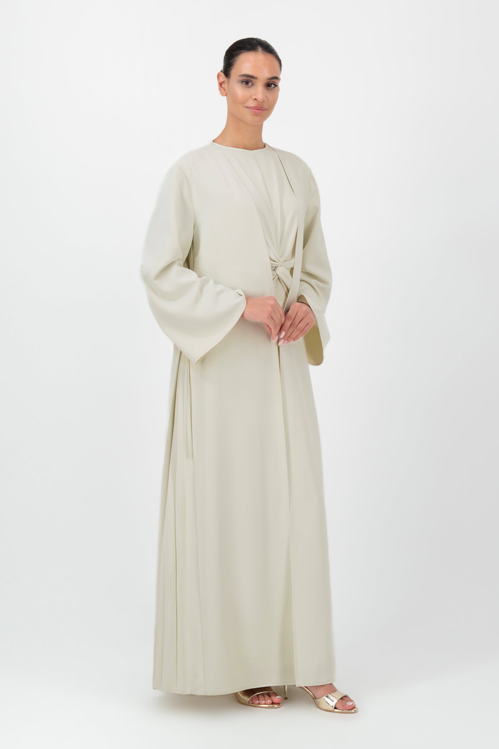 Pleated Detail Abaya - Crema