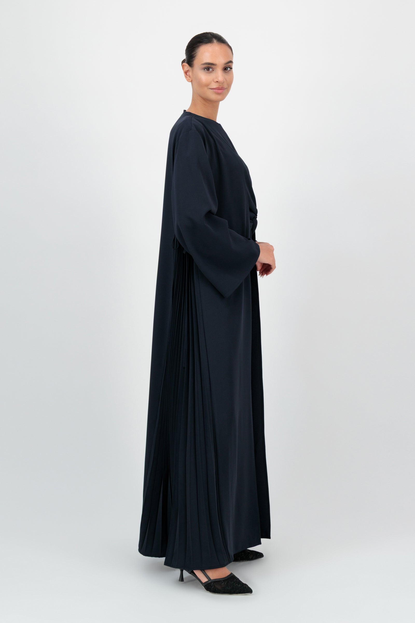 Pleated Detail Abaya - Layal