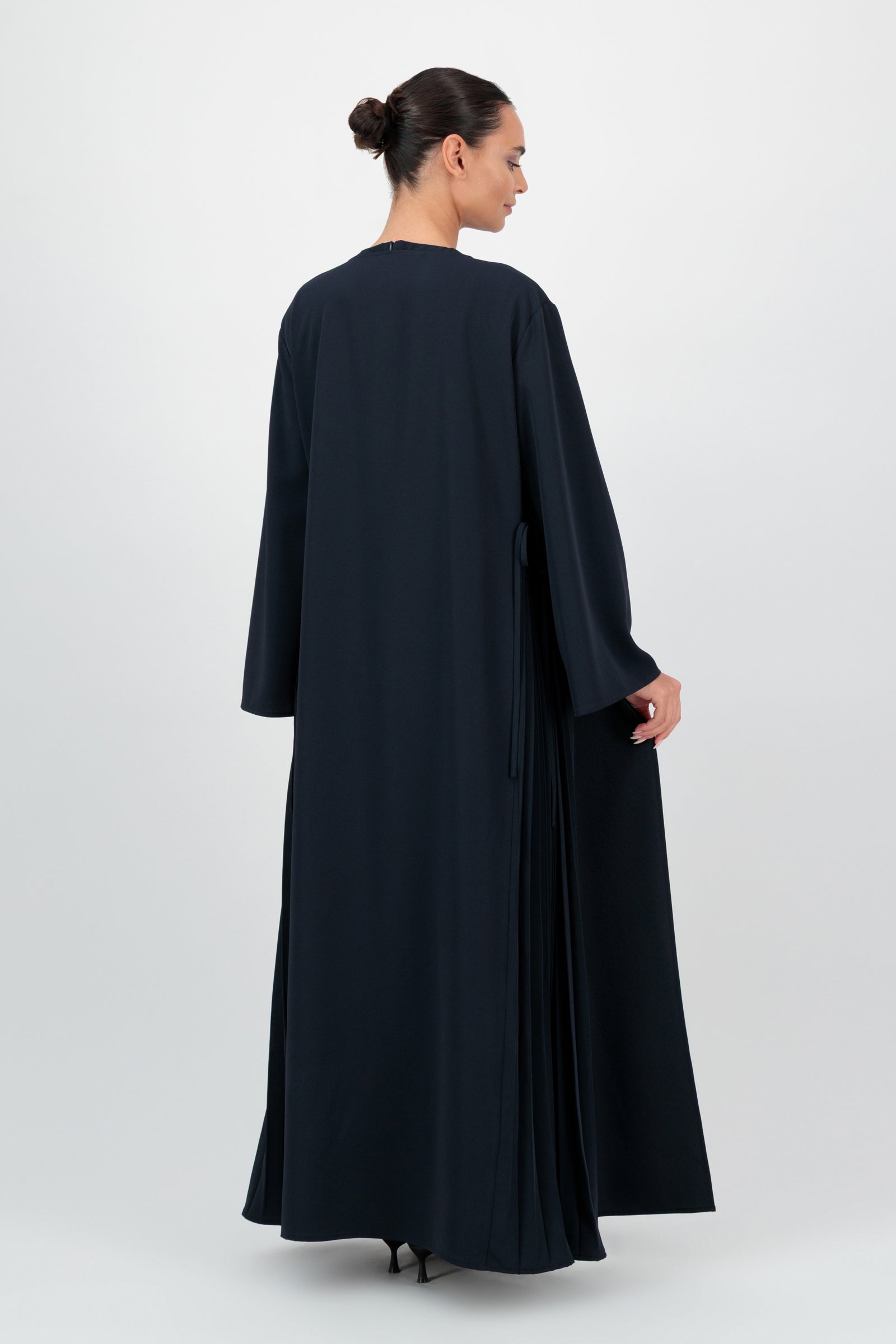 Pleated Detail Abaya - Layal
