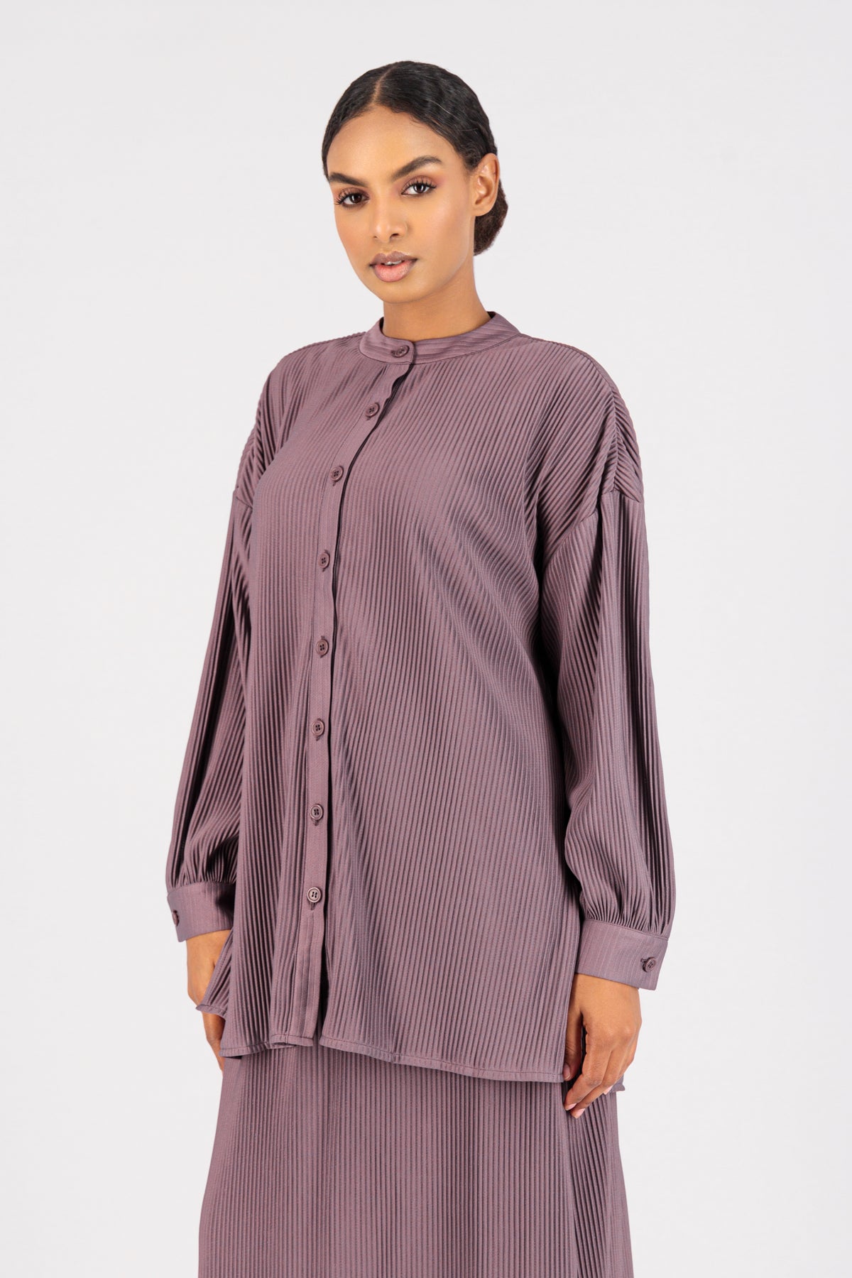 US - Pleated Button Up - Fig