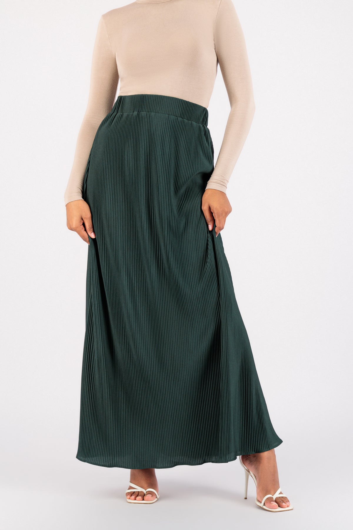 US - Pleated Flowy Skirt - Emerald
