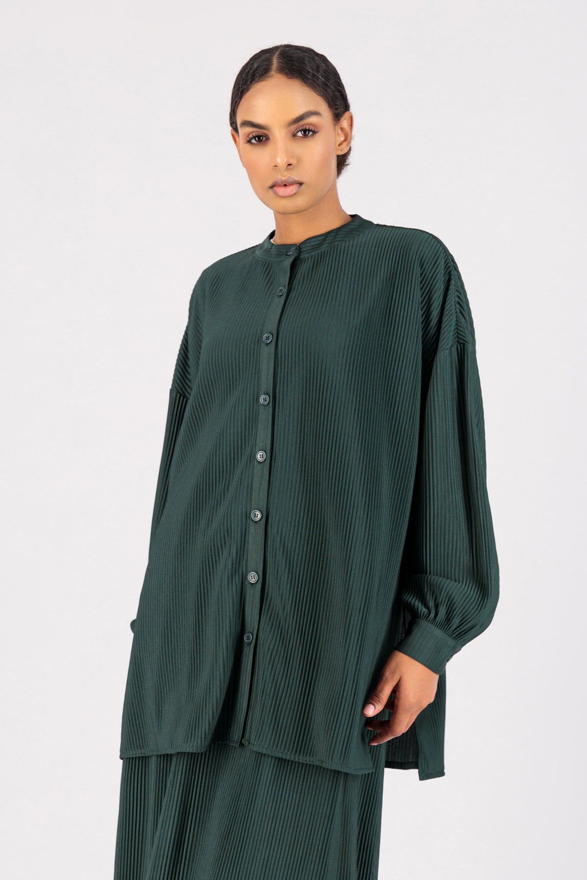 US - Pleated Button Up - Emerald