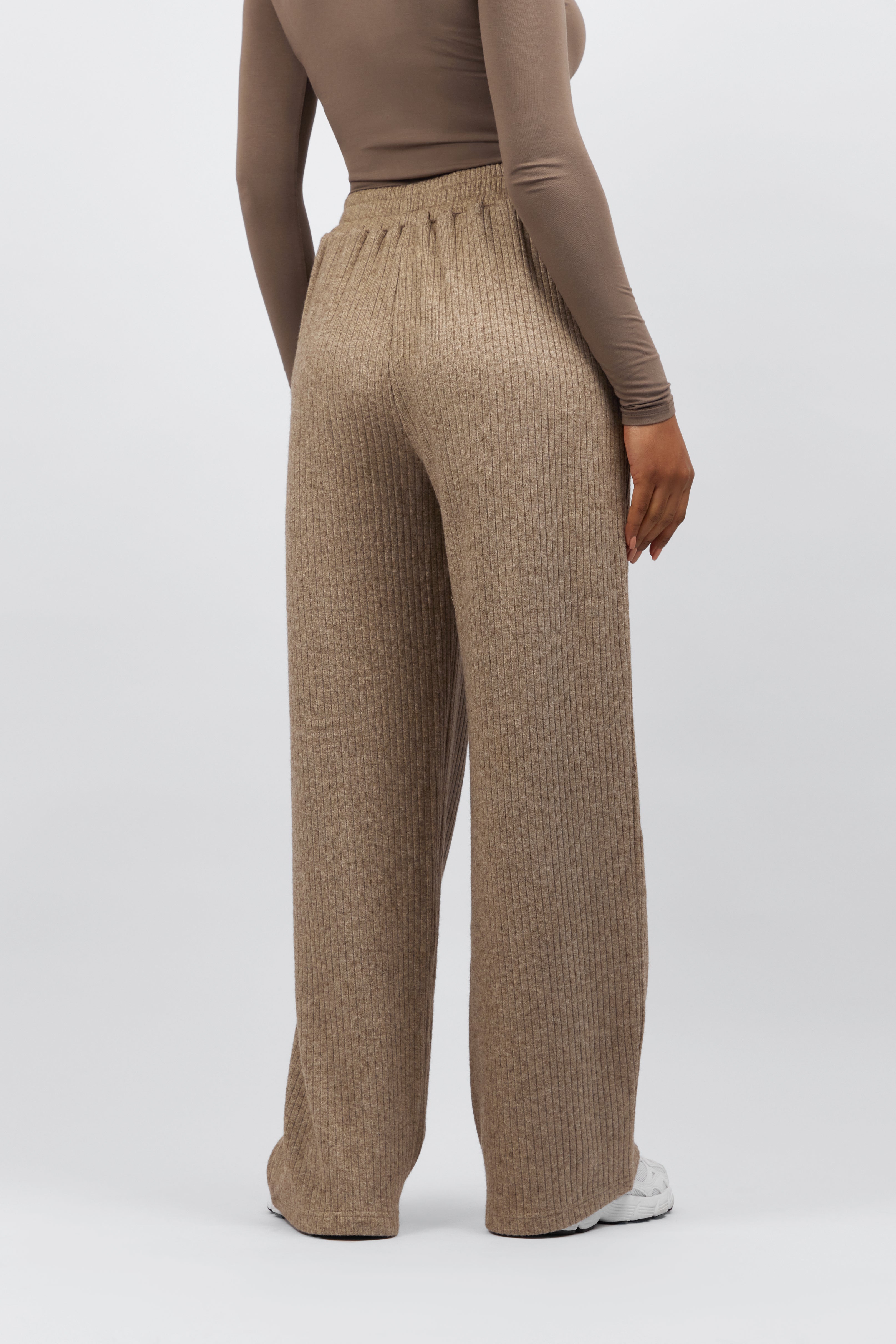 Knit Relaxed Fit Pants - Pecan