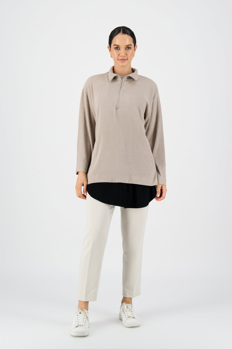 Round Edge Half Tee - Black